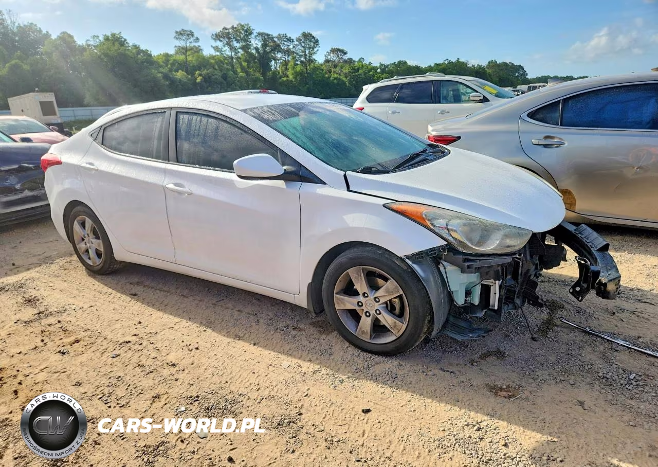 2013 Hyundai Elantra Gls VIN:5NPDH4AE6DH285601 - 4
