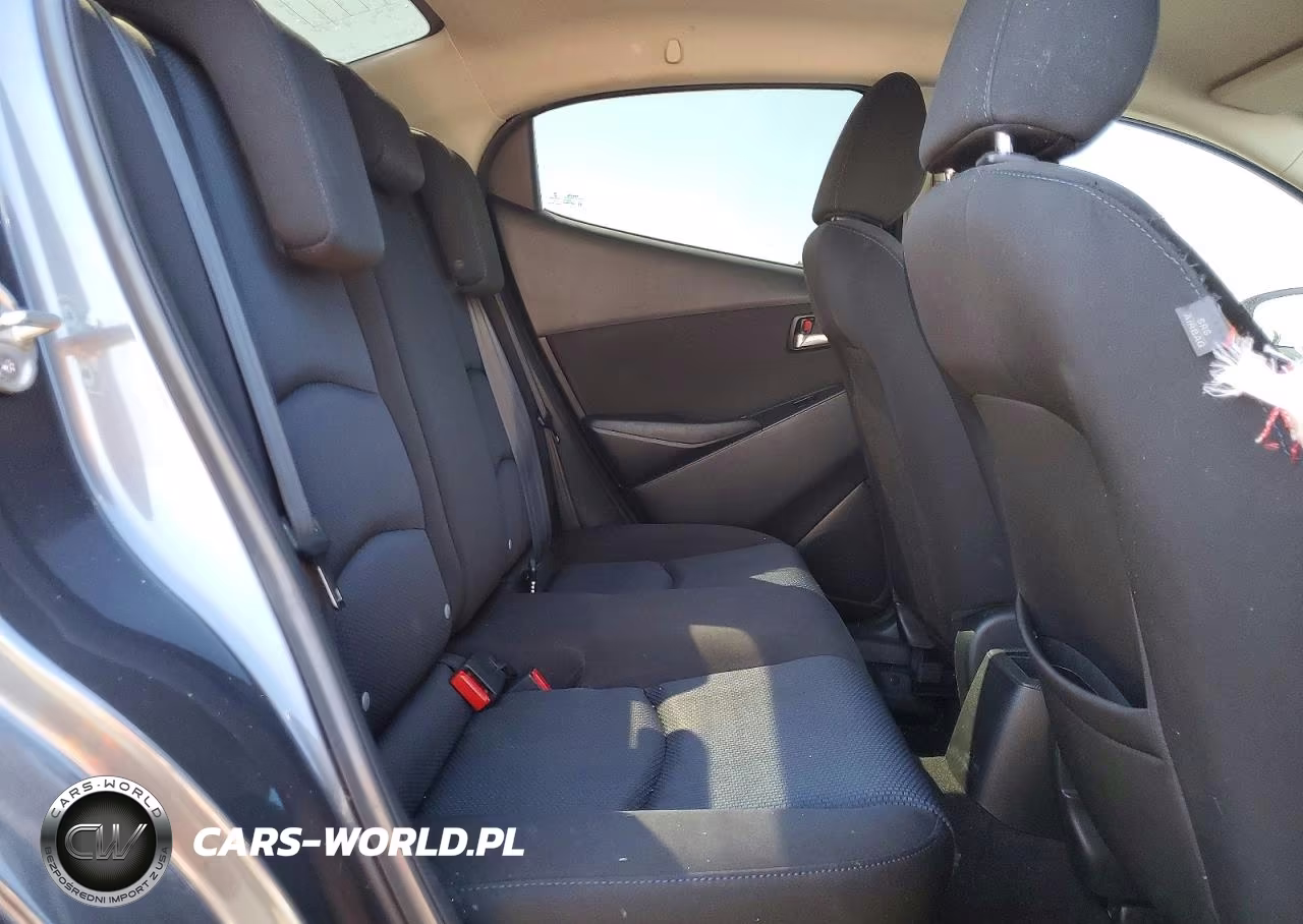 2016 Scion Ia Base VIN:3MYDLBZV5GY136239 - 10