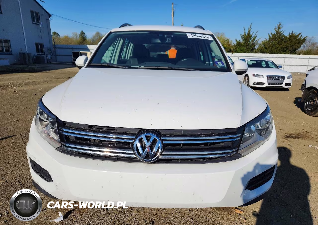 2017 Volkswagen Tiguan S VIN:WVGAV7AX5HK015972 - 5