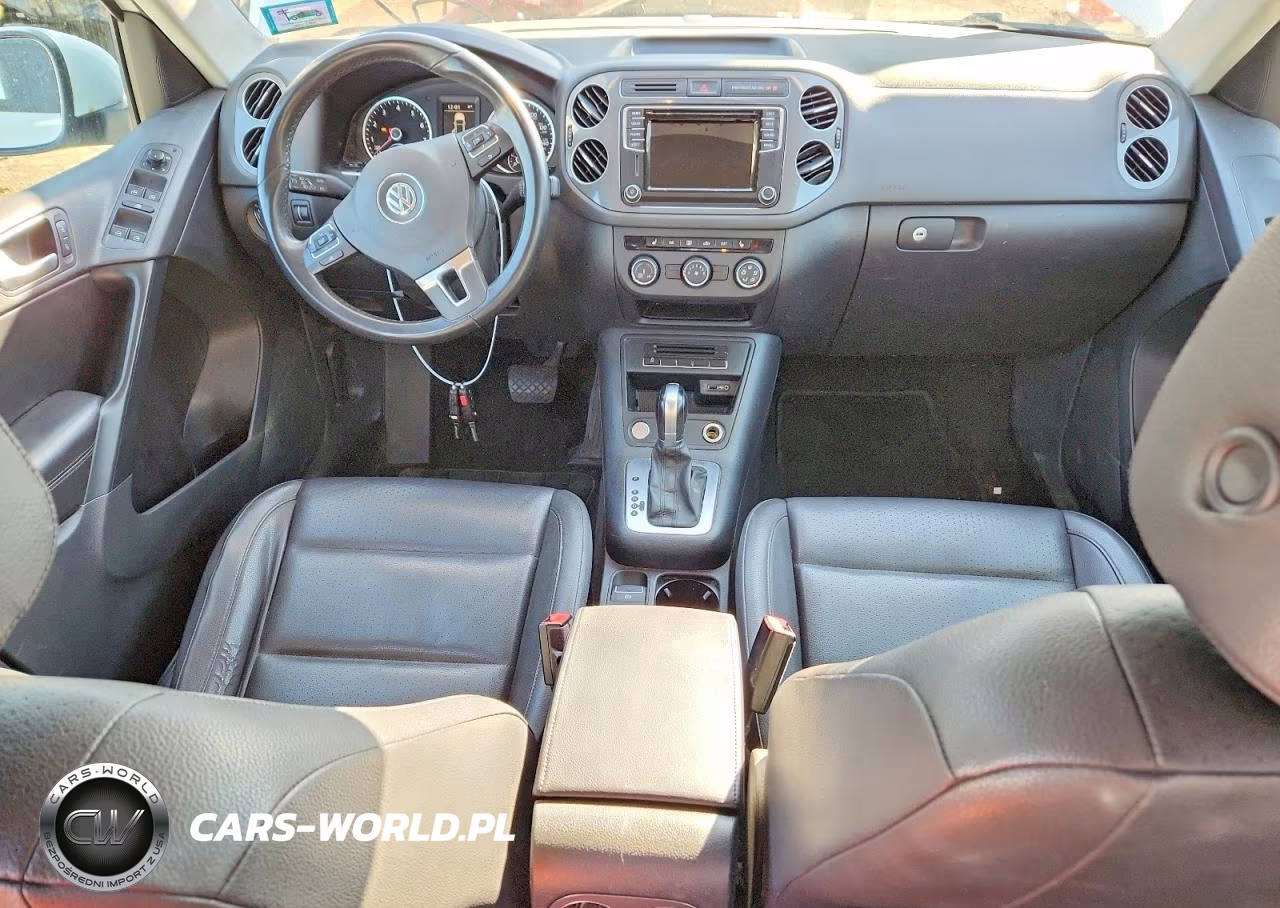 2017 Volkswagen Tiguan S VIN:WVGAV7AX5HK015972 - 8