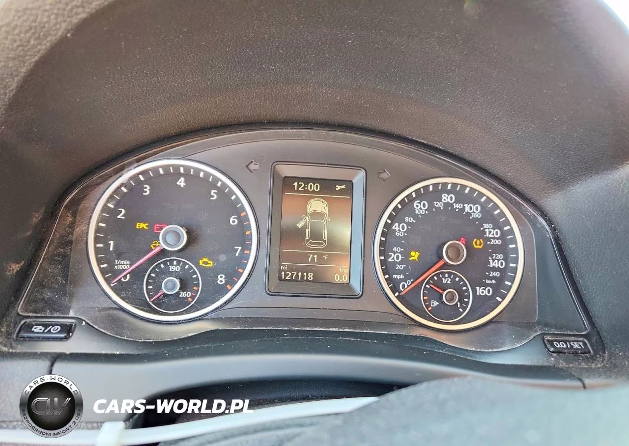 2017 Volkswagen Tiguan S VIN:WVGAV7AX5HK015972 - 9