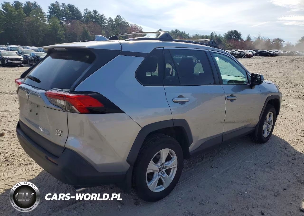 2021 Toyota Rav4 Xle VIN:2T3P1RFV6MC157750 - 3