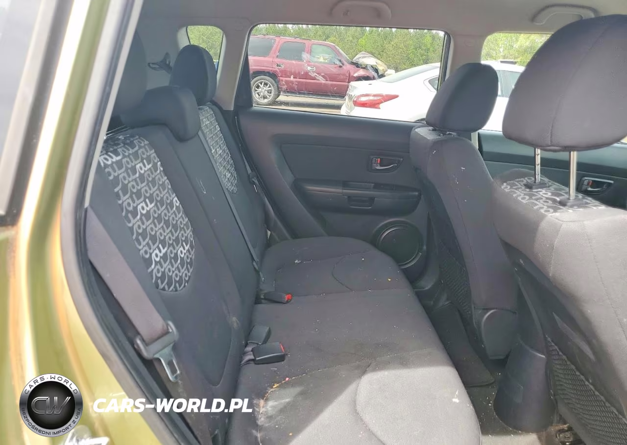 2011 Kia Soul + VIN:KNDJT2A26B7249937 - 10