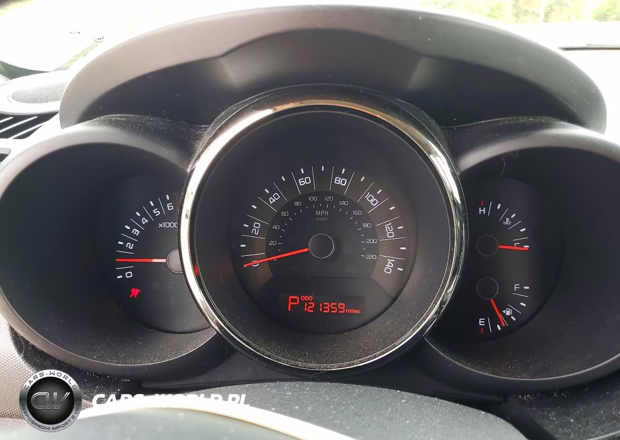 2011 Kia Soul + VIN:KNDJT2A26B7249937 - 9