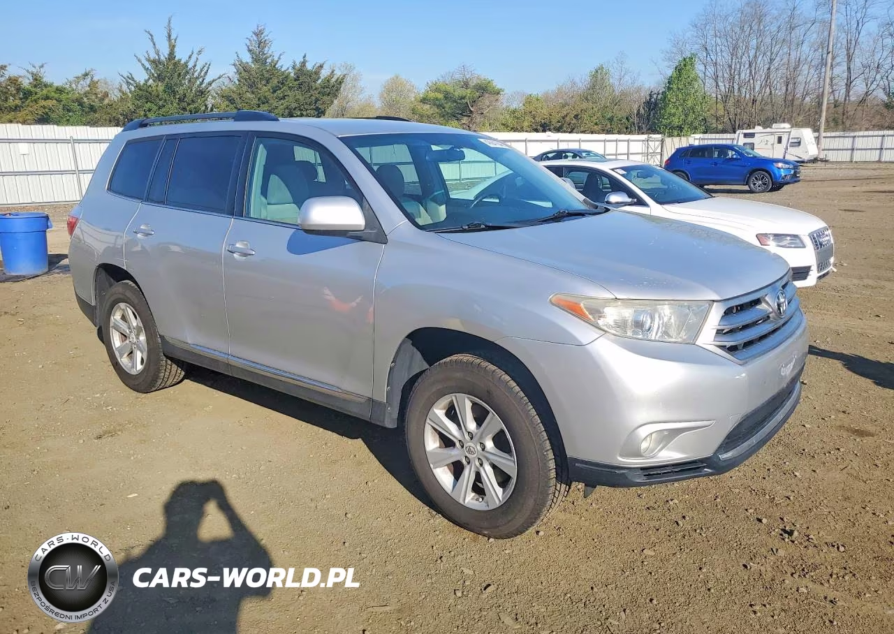 2013 Toyota Highlander Plus VIN:5TDBK3EH6DS190554 - 4