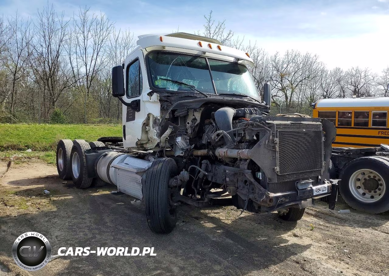 2015 Freightliner Cascadia 125