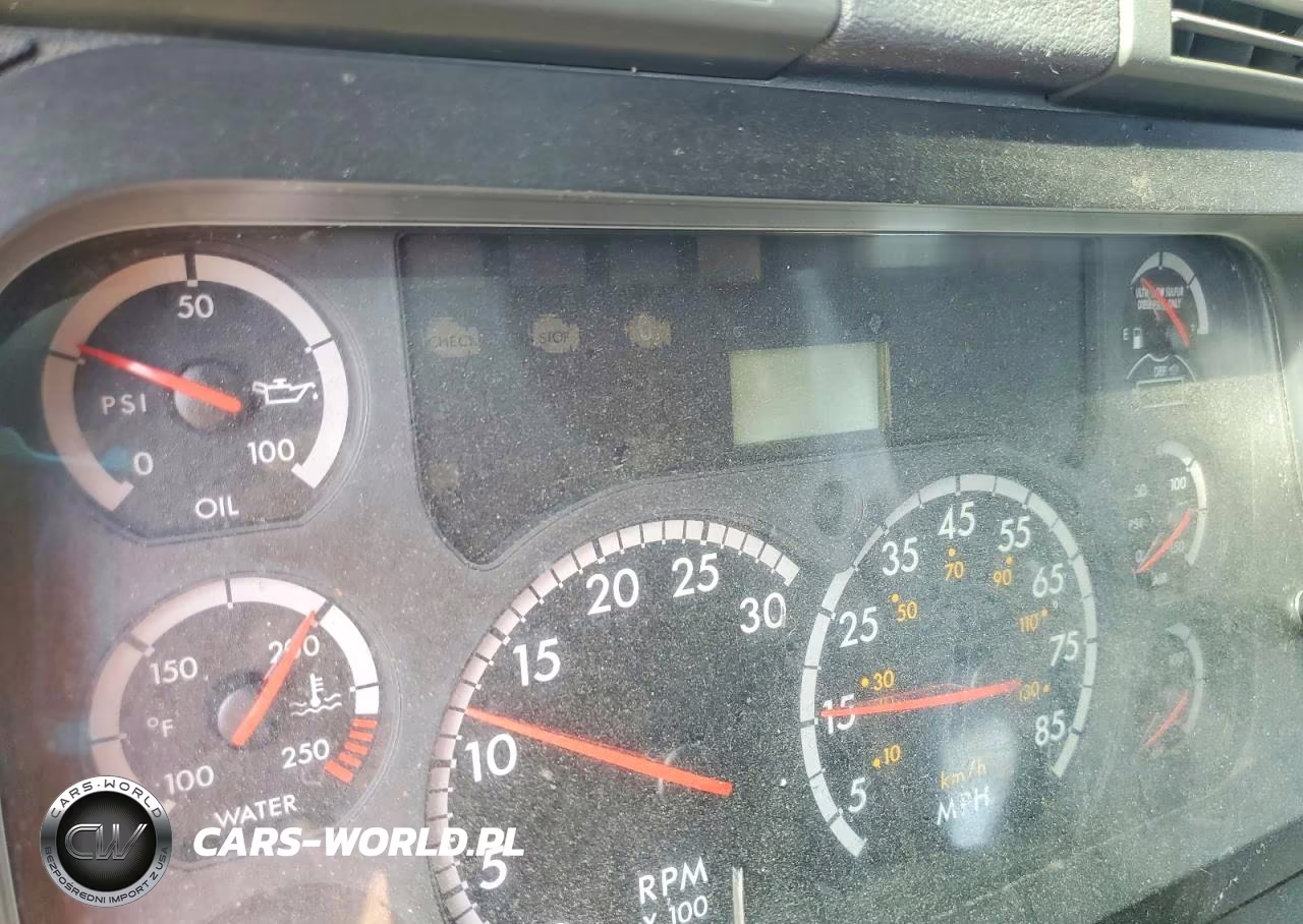 2015 Freightliner Cascadia 125 VIN:3AKJGEDV2FSGB5803 - 8