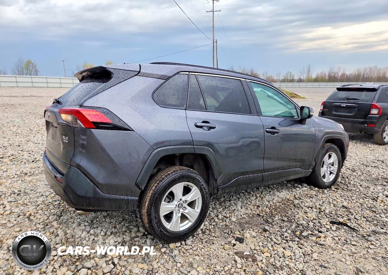 2021 Toyota Rav4 Xle VIN:2T3P1RFV9MW155294 - 3