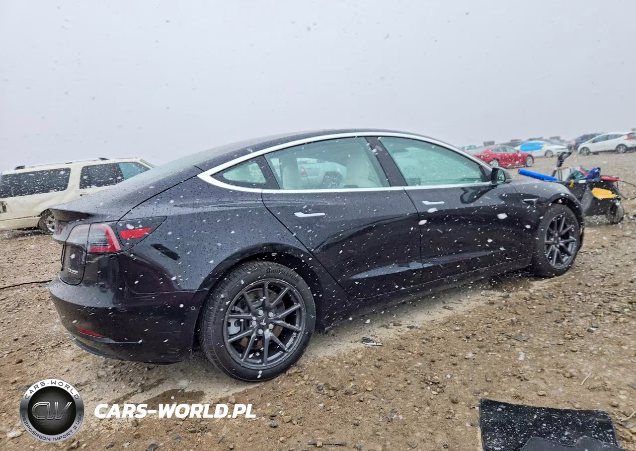 2018 Tesla Model 3 VIN:5YJ3E1EBXJF085527 - 3