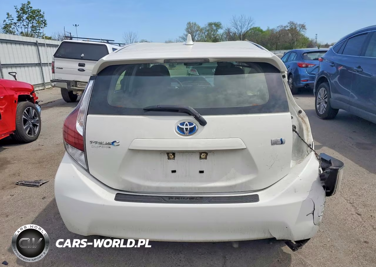 2015 Toyota Prius C Two VIN:JTDKDTB33F1576559 - 6