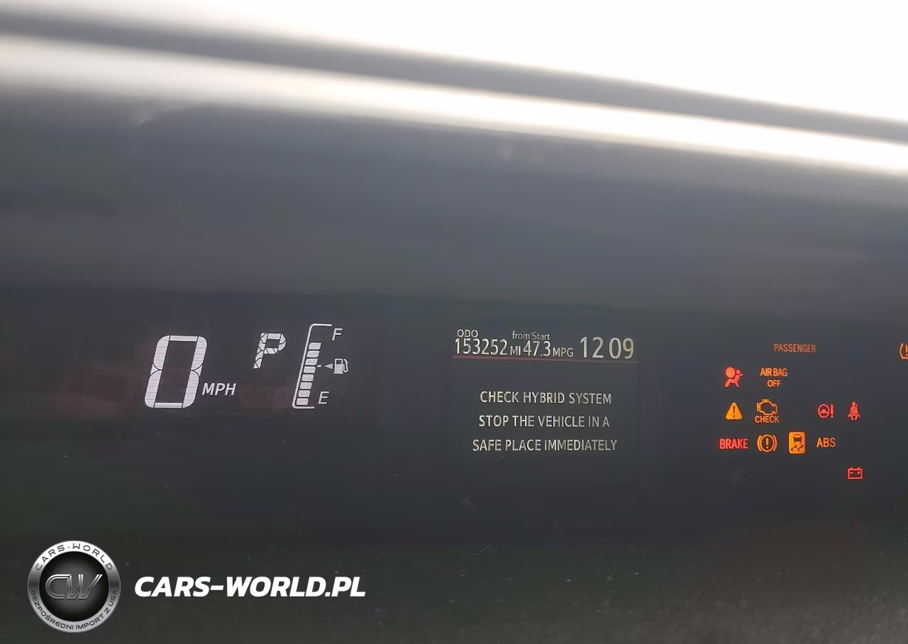 2015 Toyota Prius C Two VIN:JTDKDTB33F1576559 - 9