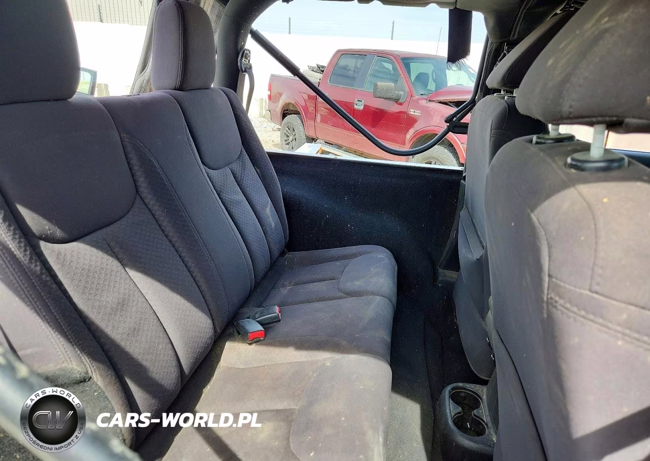 2013 Jeep Wrangler Sport VIN:1C4AJWAG1DL542373 - 10