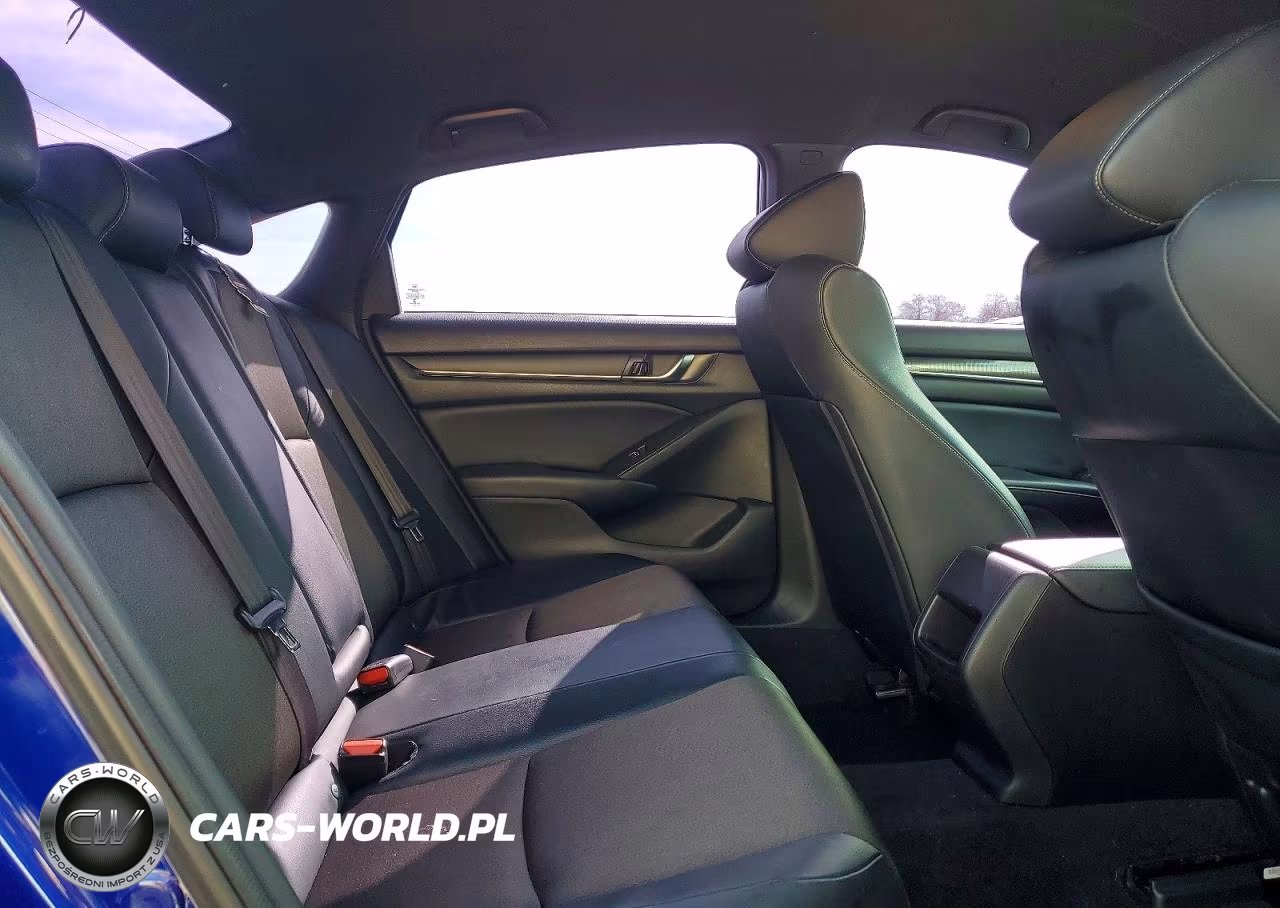 2018 Honda Accord Sport VIN:1HGCV1F39JA104361 - 10
