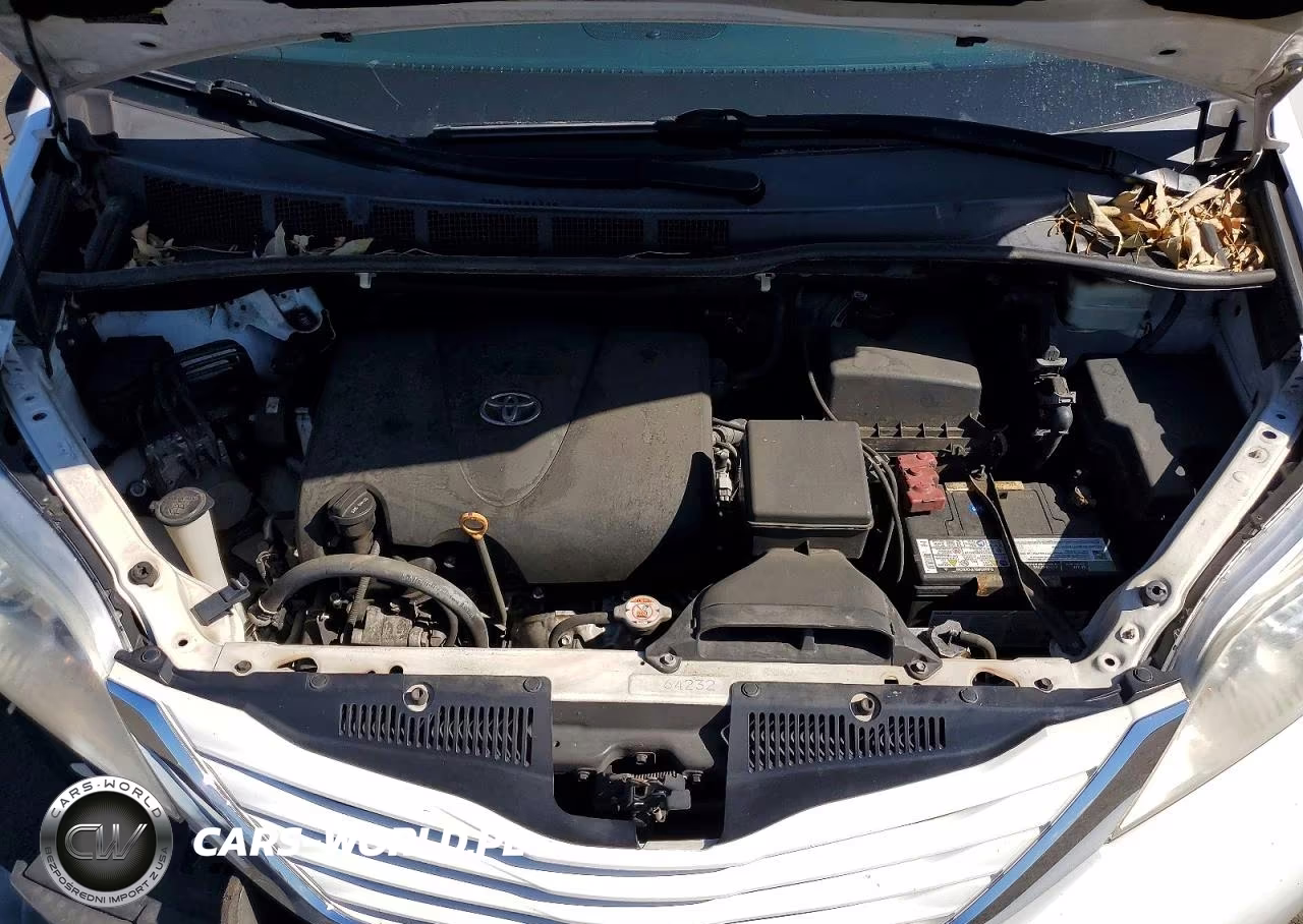 2017 Toyota Sienna Le VIN:5TDKZ3DC1HS829348 - 12