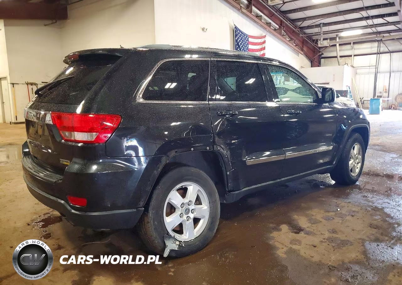 2012 Jeep Grand Cherokee Laredo VIN:1C4RJFAG2CC118766 - 3