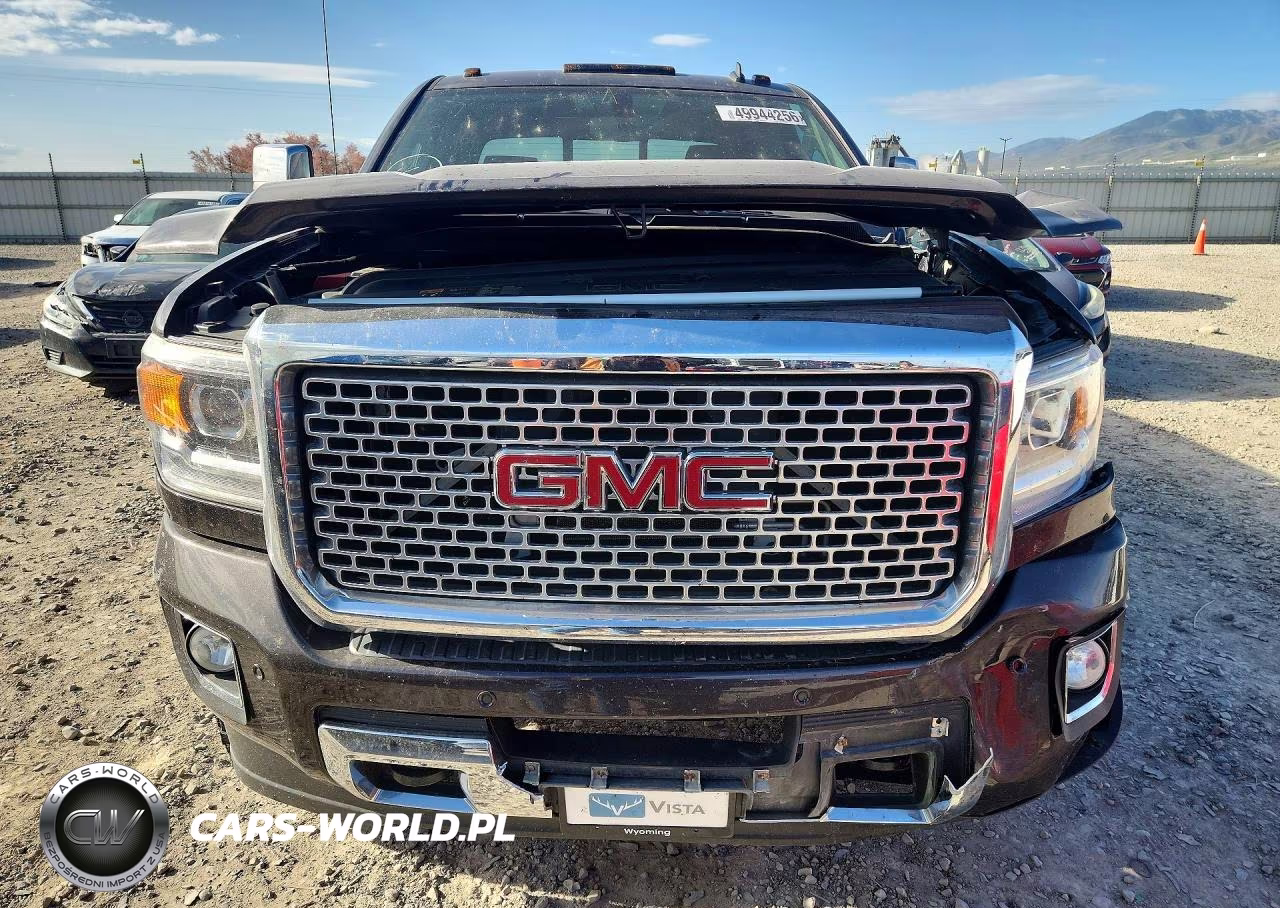 2015 GMC Sierra K2500 Denali VIN:1GT120EG1FF165095 - 5