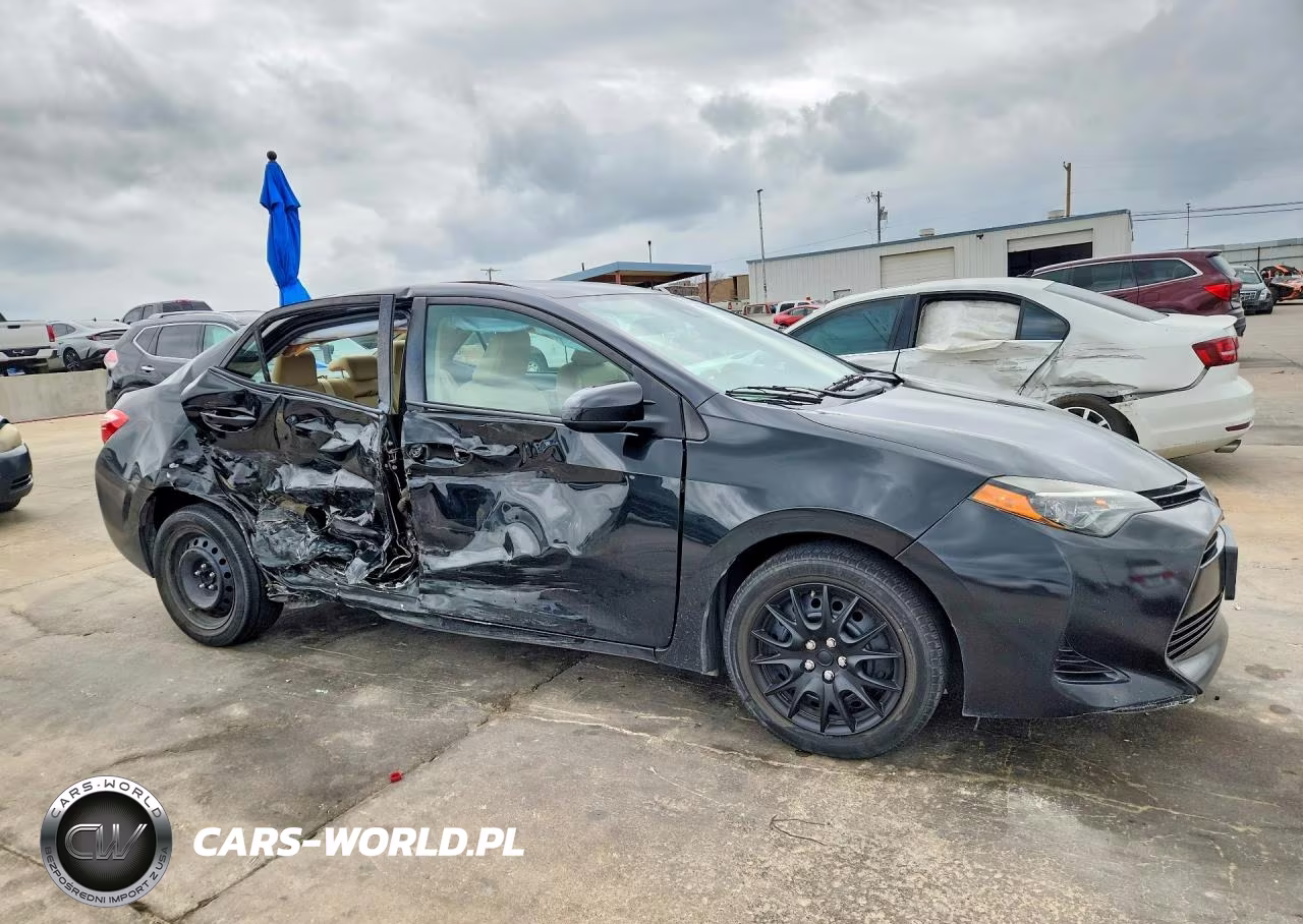 2017 Toyota Corolla Le VIN:2T1BURHE5HC948204 - 4