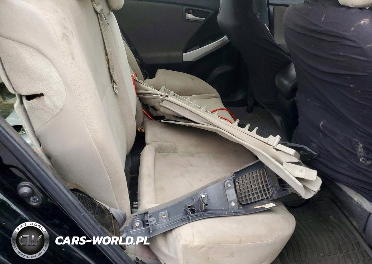 2015 Toyota Prius Two VIN:JTDKN3DU3F1982067 - 11