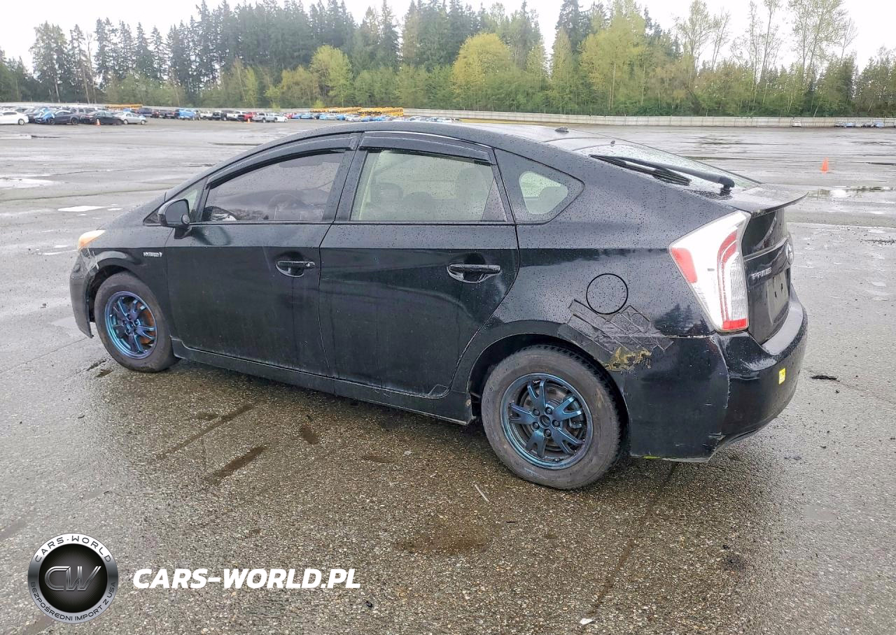 2015 Toyota Prius Two VIN:JTDKN3DU3F1982067 - 2