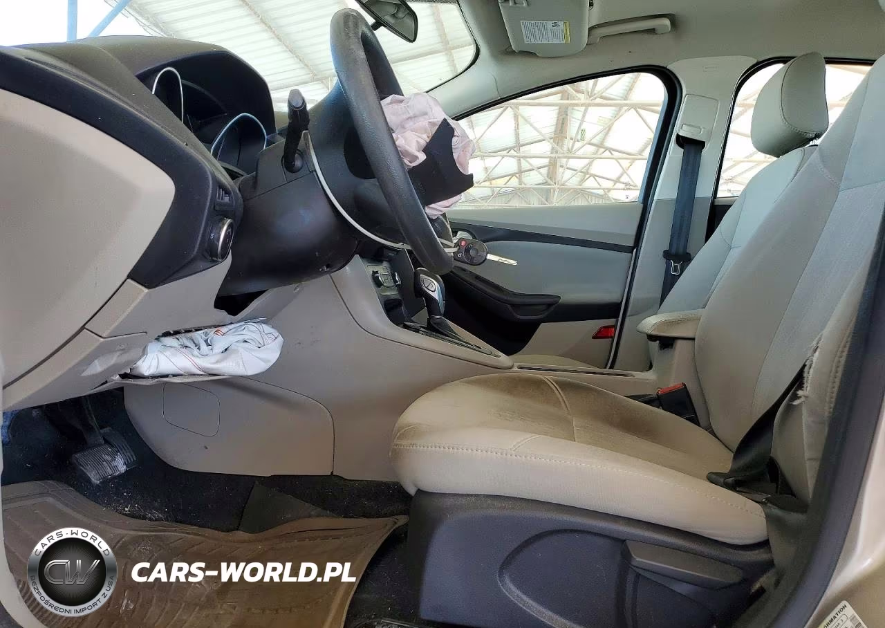 2018 Ford Focus Se VIN:1FADP3F2XJL265716 - 7