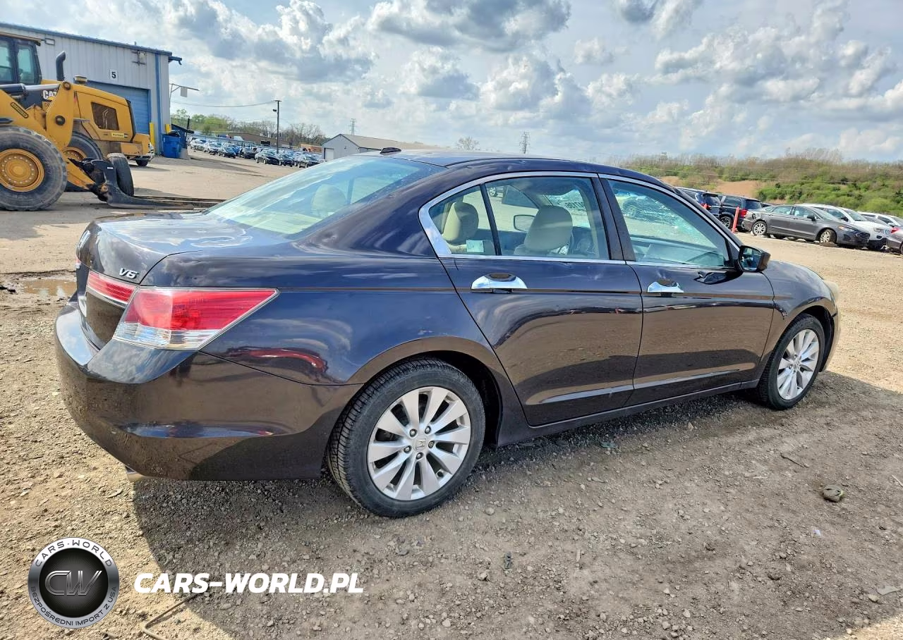 2011 Honda Accord Exl VIN:1HGCP3F8XBA019497 - 3