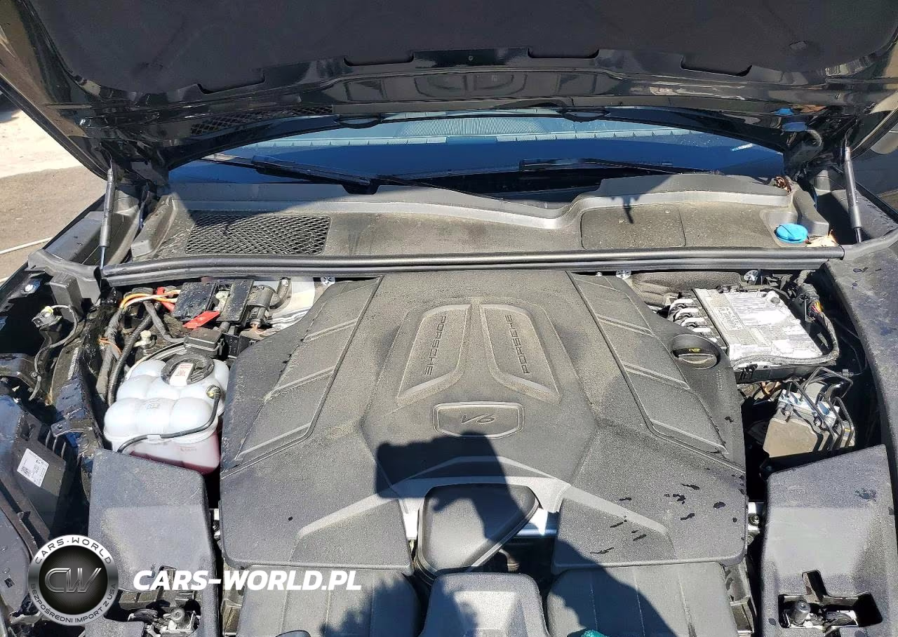 2024 Porsche Cayenne Coupe VIN:WP1BA2AY7RDA55877 - 12