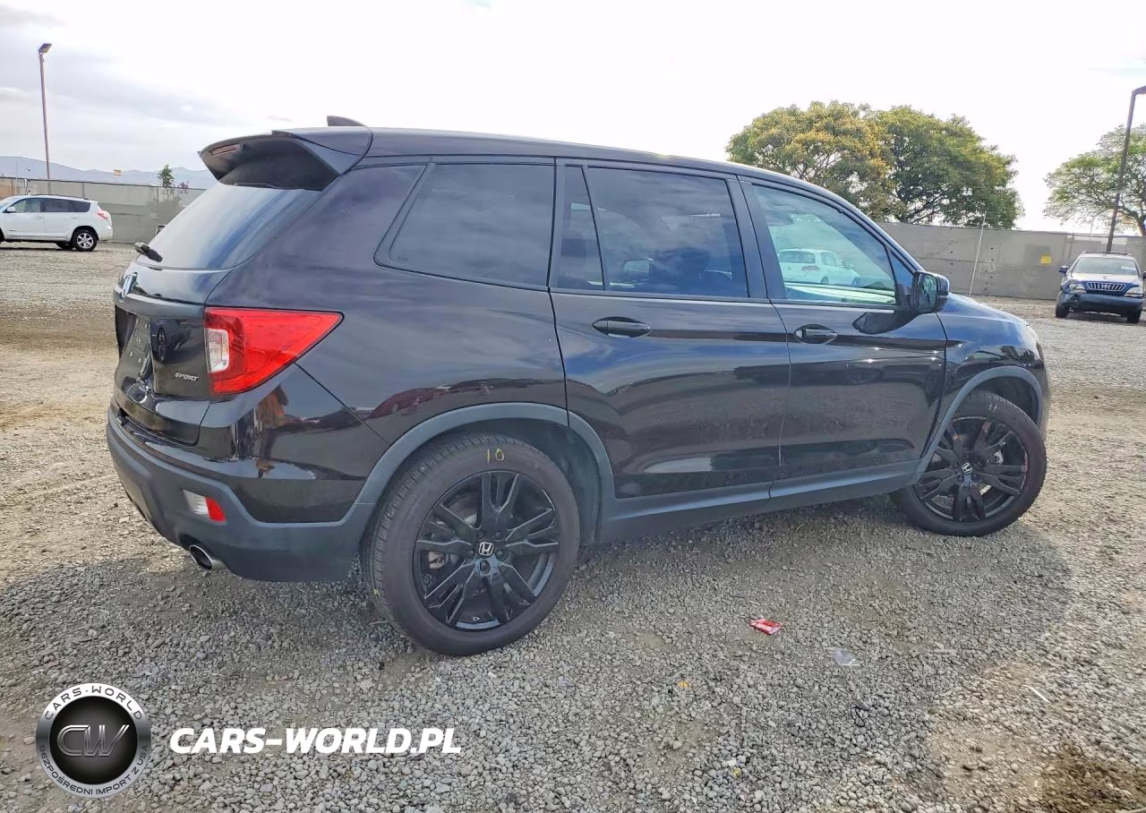 2021 Honda Passport Sport VIN:5FNYF7H29MB009528 - 3
