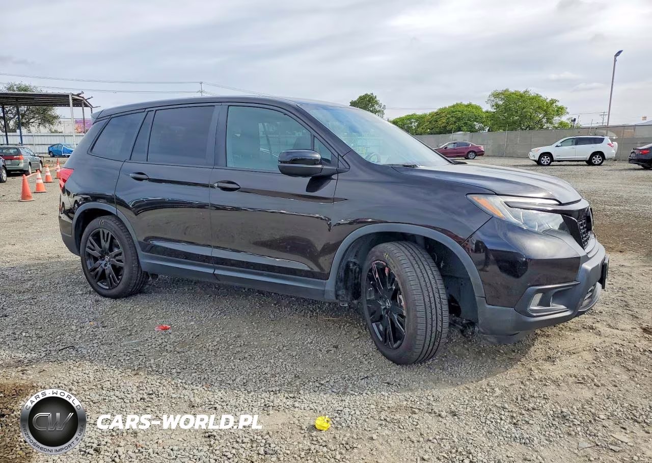 2021 Honda Passport Sport VIN:5FNYF7H29MB009528 - 4