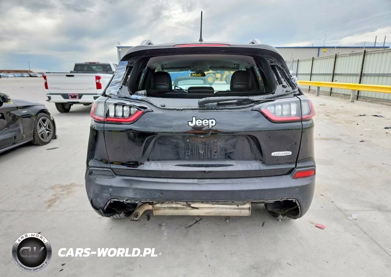 2019 Jeep Cherokee Latitude Plus VIN:1C4PJLLB8KD357853 - 6