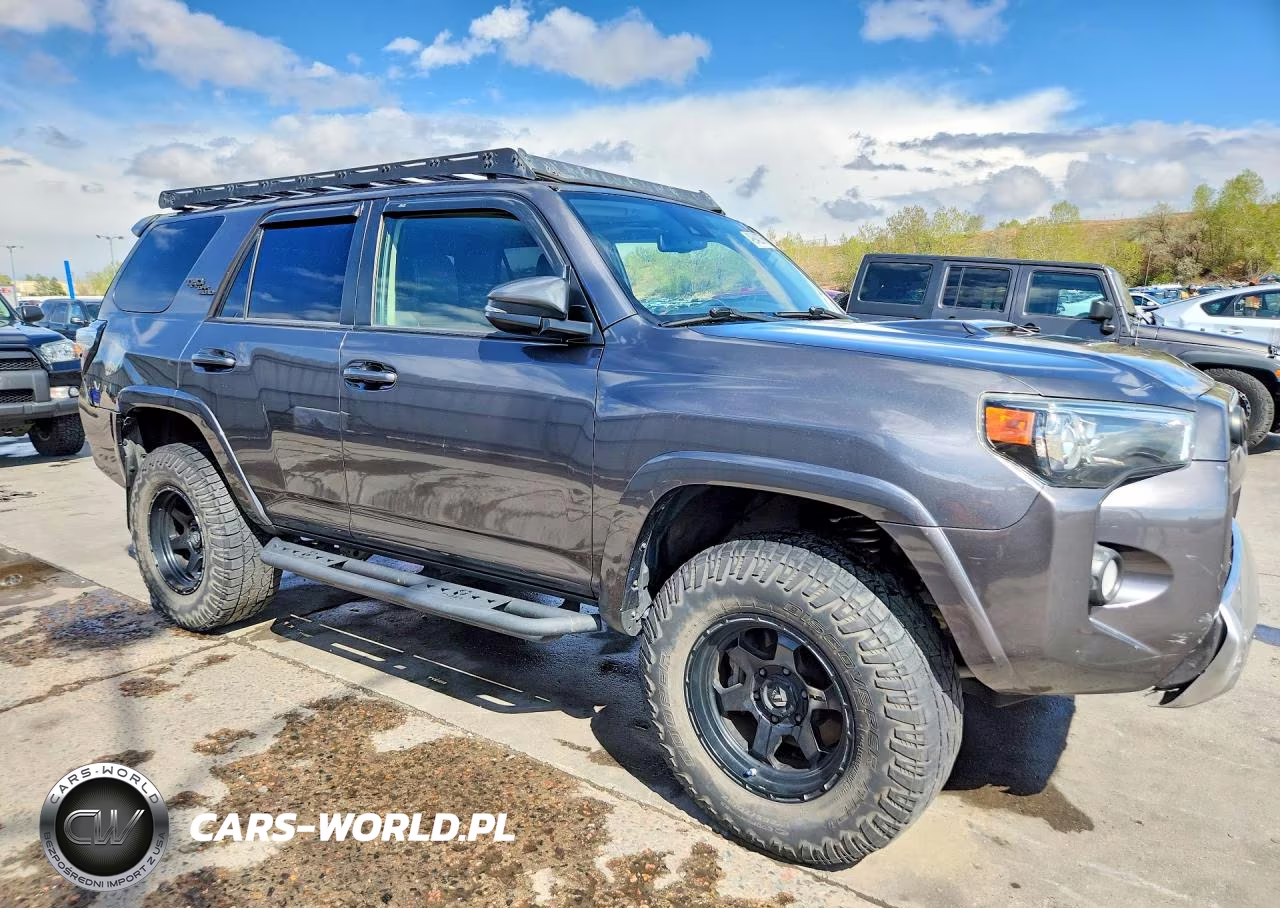 2020 Toyota 4Runner Trd Off-Road Premium VIN:JTEBU5JR5L5823341 - 4