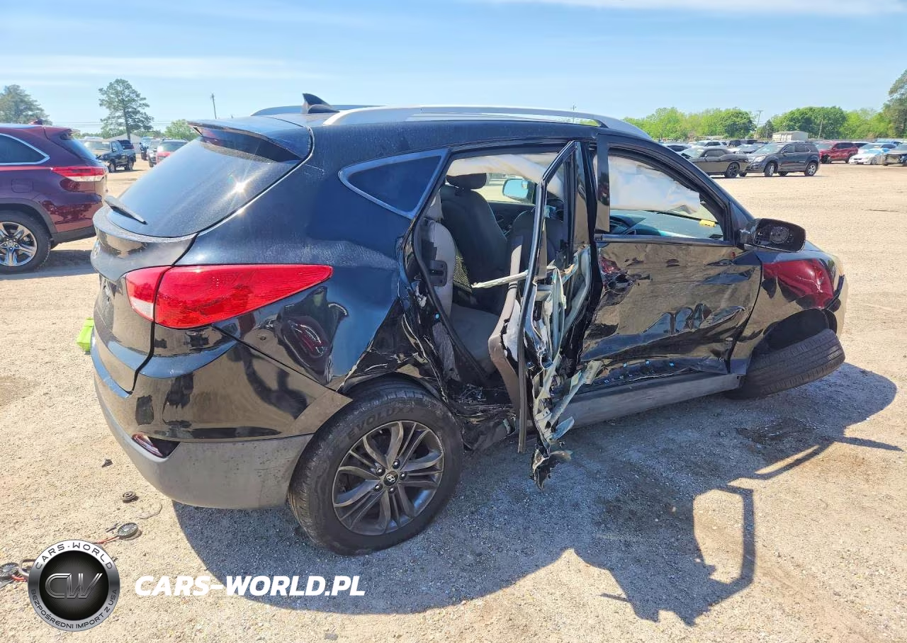 2015 Hyundai Tucson Se VIN:KM8JU3AG4FU063508 - 3