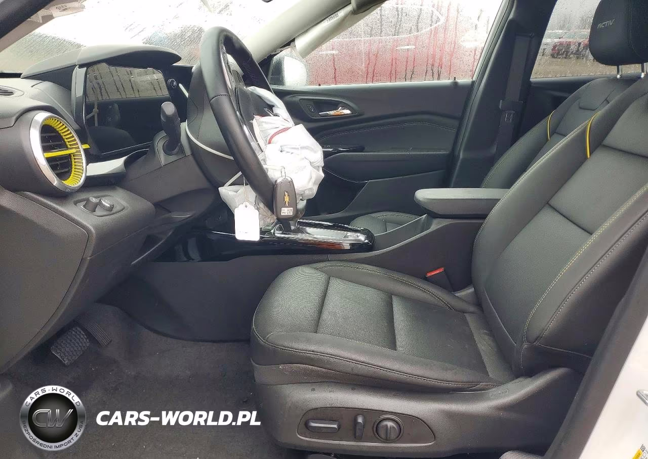 2025 Chevrolet Trax Activ VIN:KL77LKEP6SC338279 - 7