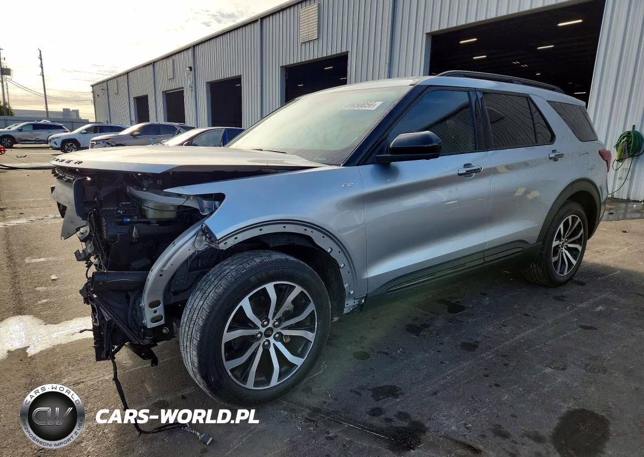 2023 Ford Explorer St-Line