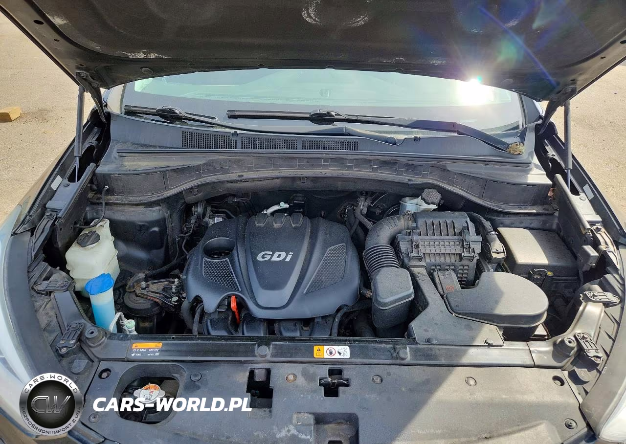 2016 Hyundai Santa Fe Sport 2.4L VIN:5XYZUDLB5GG375905 - 12