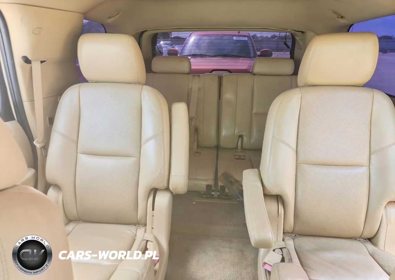 2011 Cadillac Escalade Luxury VIN:1GYS4BEF0BR319753 - 10