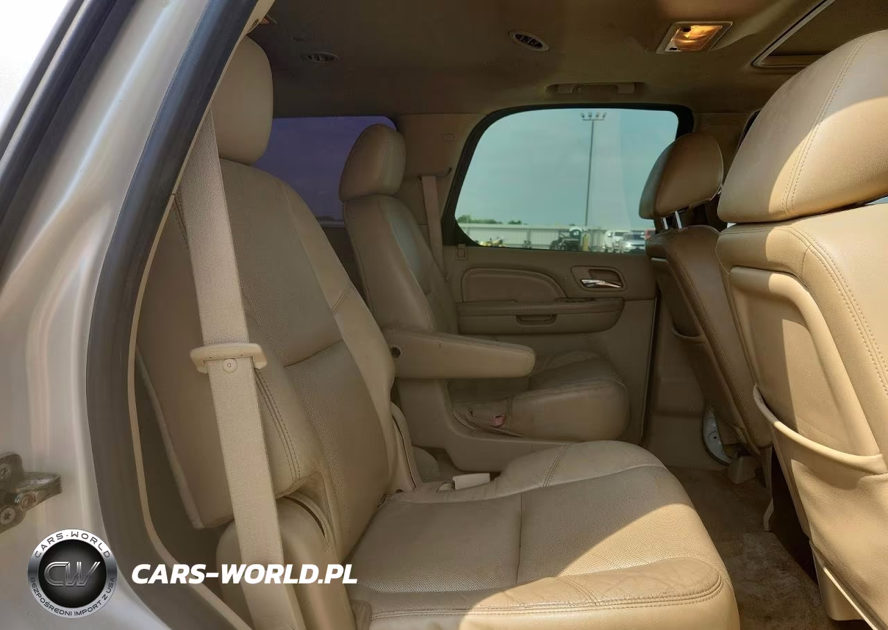 2011 Cadillac Escalade Luxury VIN:1GYS4BEF0BR319753 - 11