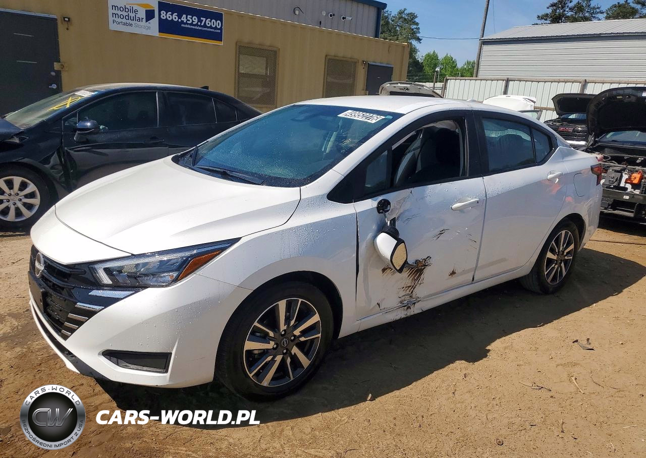 2025 Nissan Versa Sv