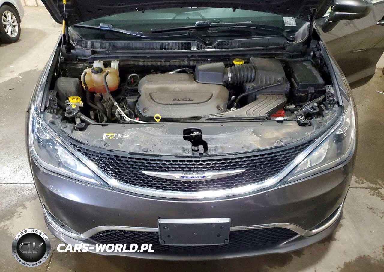 2020 Chrysler Pacifica Touring VIN:2C4RC1FG2LR158732 - 12