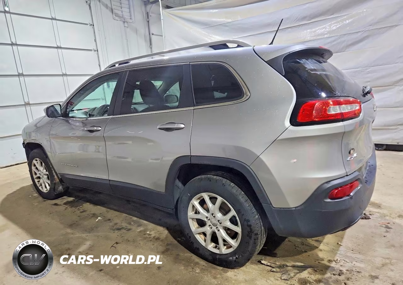 2015 Jeep Cherokee Latitude VIN:1C4PJMCB6FW667421 - 2
