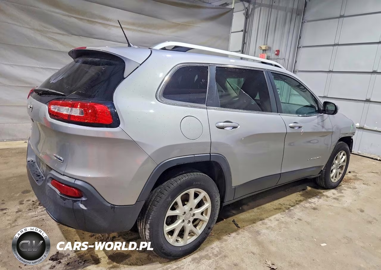 2015 Jeep Cherokee Latitude VIN:1C4PJMCB6FW667421 - 3