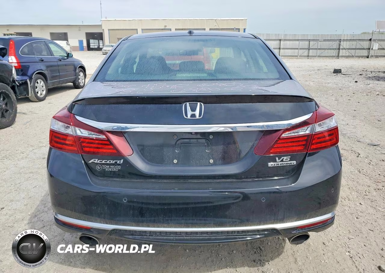 2016 Honda Accord Touring VIN:1HGCR3F96GA029809 - 6