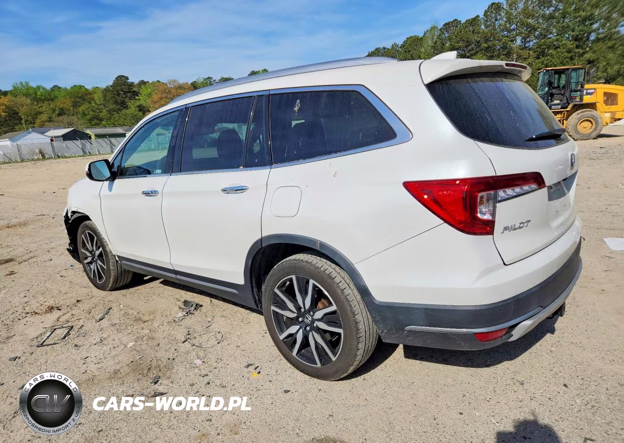 2022 Honda Pilot Touring VIN:5FNYF6H61NB005035 - 2