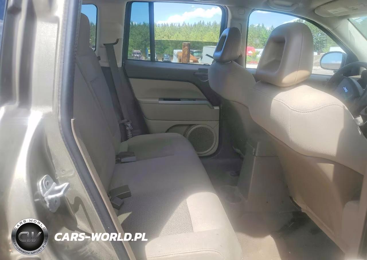 2007 Jeep Compass VIN:1J8FT47W07D190610 - 10