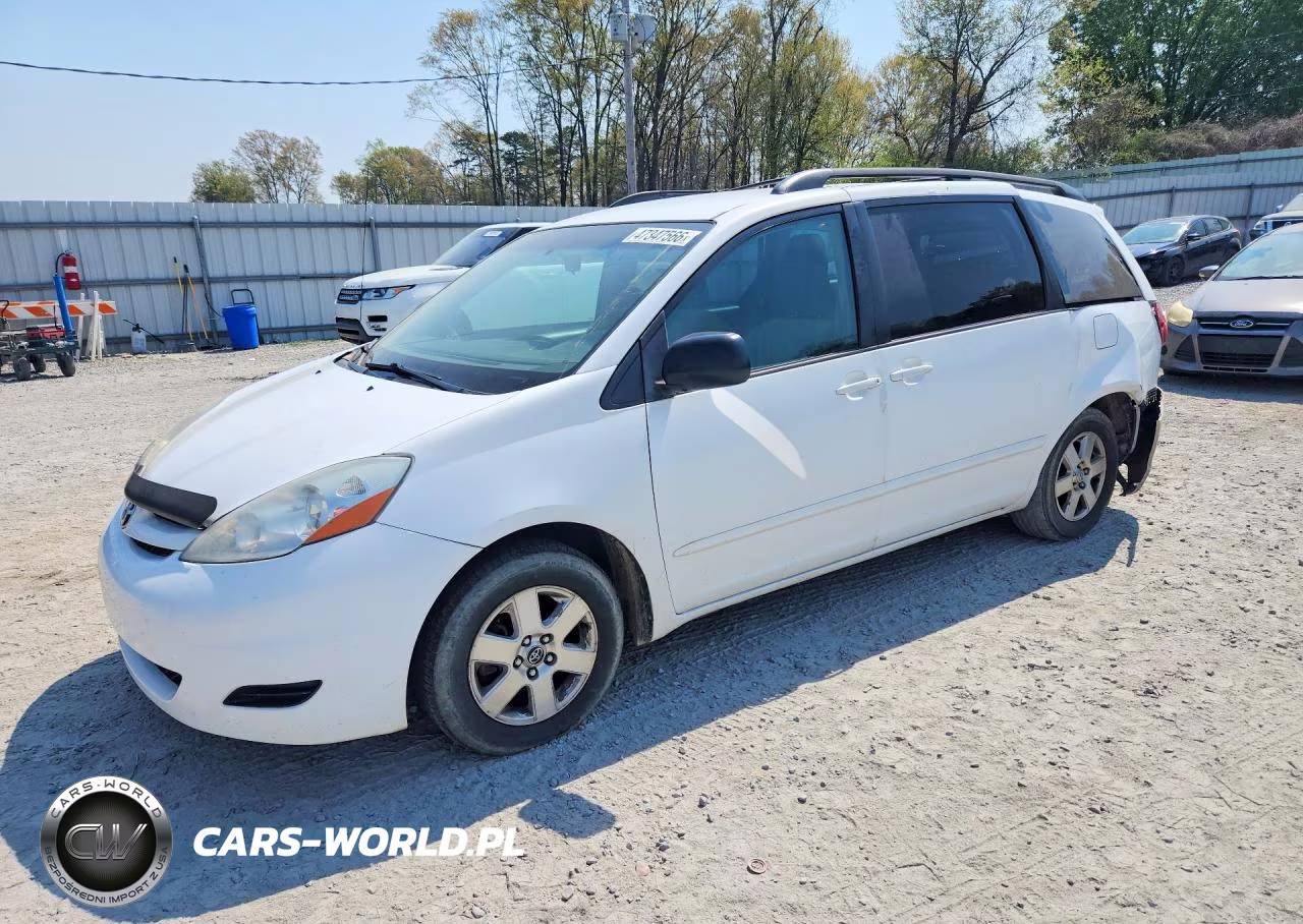 2009 Toyota Sienna Le 7-Passenger