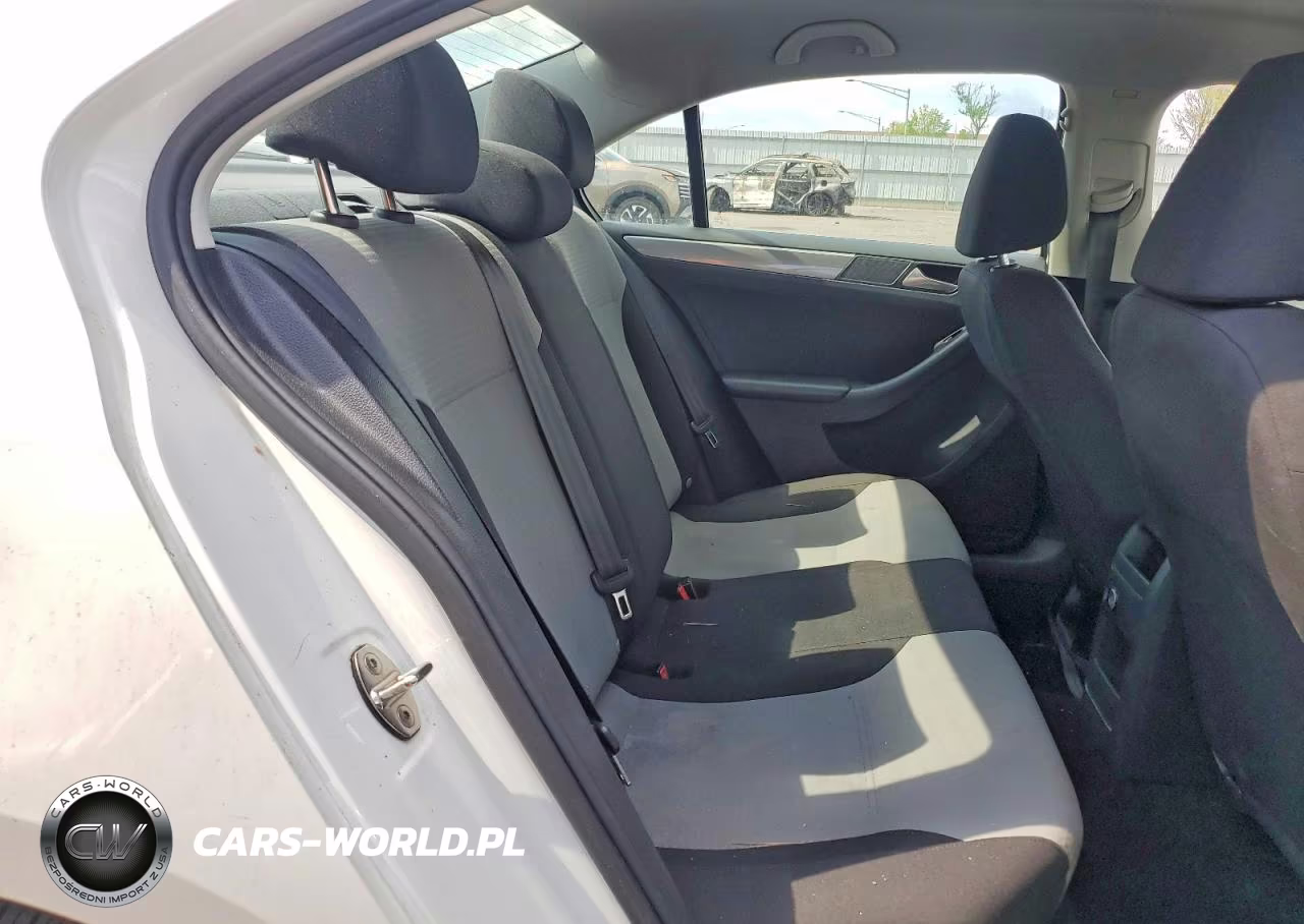 2018 Volkswagen Jetta S VIN:3VW167AJ6JM225764 - 10