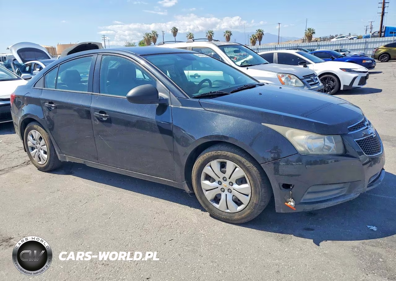 2013 Chevrolet Cruze Ls VIN:1G1PA5SGXD7159777 - 4