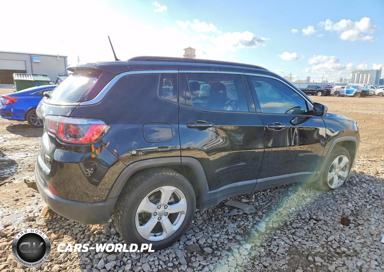 2018 Jeep Compass Latitude VIN:3C4NJCBB6JT502843 - 3