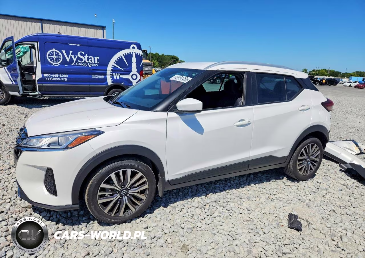 2023 Nissan Kicks Sv
