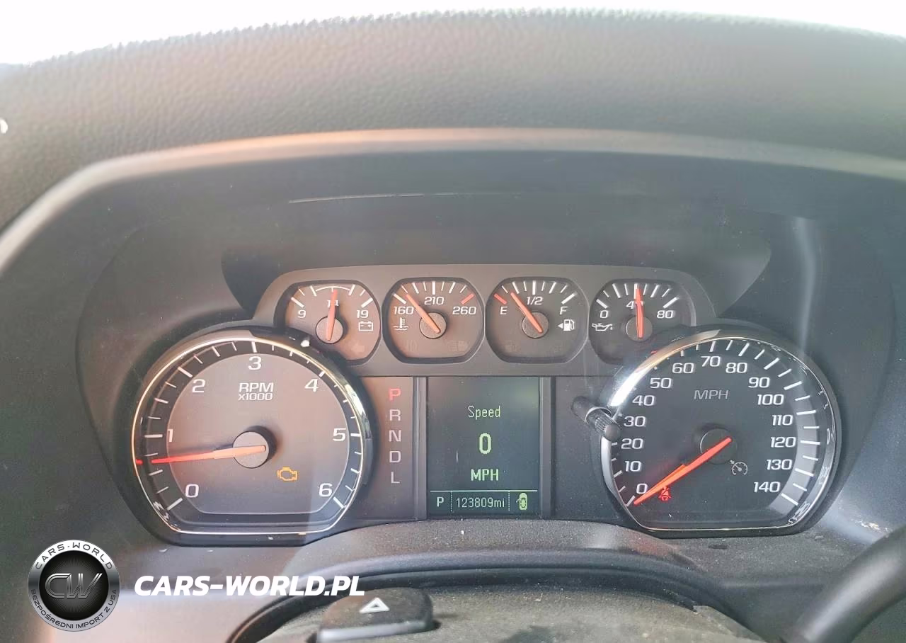2018 Chevrolet Silverado C1500 Custom VIN:3GCPCPEC8JG631285 - 9