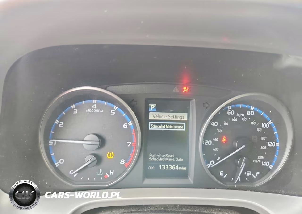 2018 Toyota Rav4 Le VIN:JTMBFREV6JD224416 - 9